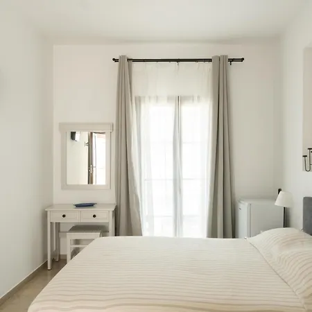 Lykomides Konukevi Linaria (Skyros)