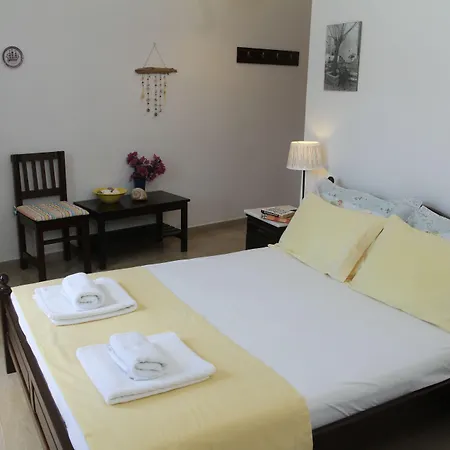 Lykomides Konukevi Linaria (Skyros)