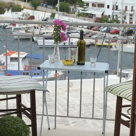 Konukevi Lykomides 3*