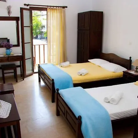 Lykomides Konukevi 3*