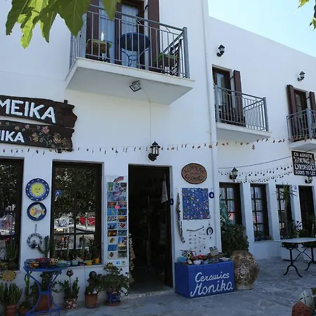 Lykomides 3* Linaria (Skyros)