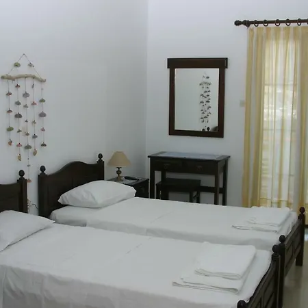 Lykomides Konukevi Linaria (Skyros)