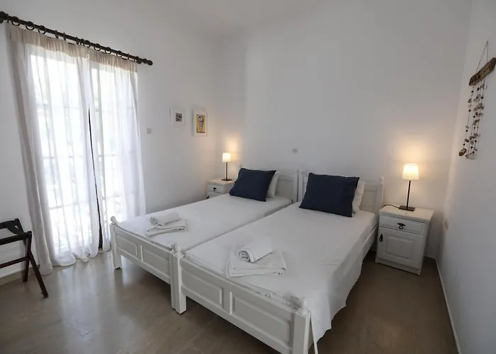 Lykomides Konukevi Linaria (Skyros)