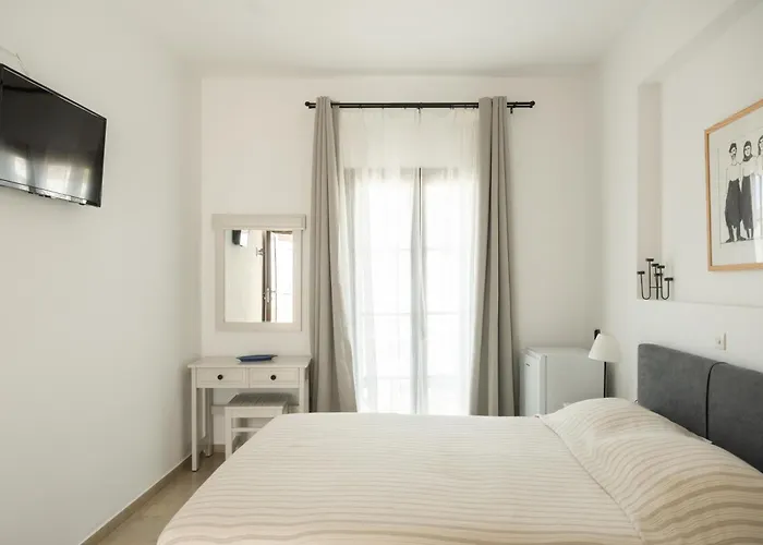 Lykomides Konukevi Linaria (Skyros)