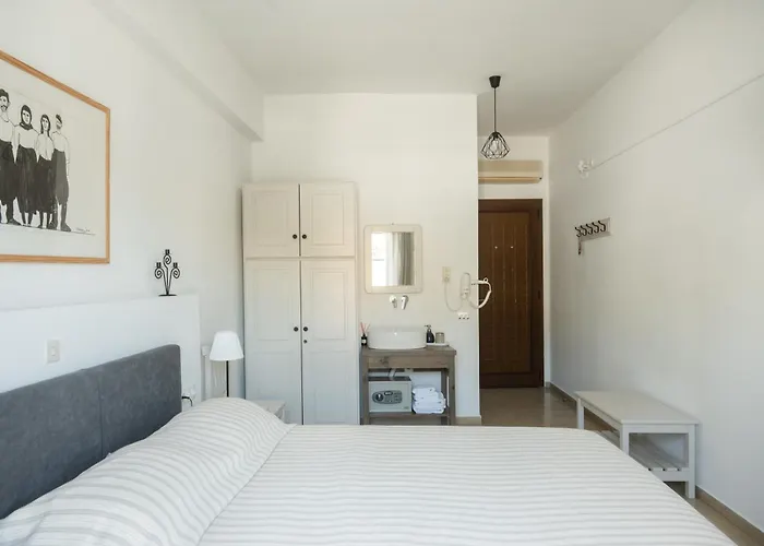 Lykomides Konukevi 3*