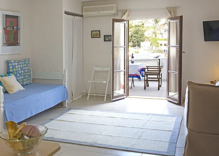 Konukevi Lykomides Linaria (Skyros)