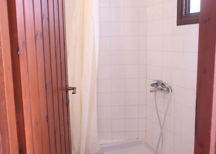 Lykomides Konukevi Linaria (Skyros)