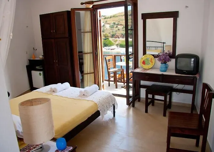 Lykomides Konukevi Linaria (Skyros)