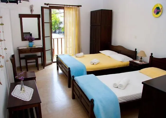 Lykomides Konukevi 3*