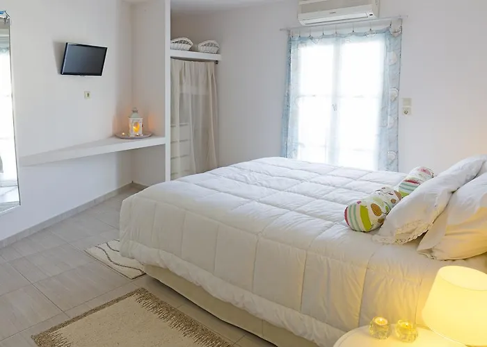 Konukevi Lykomides 3*